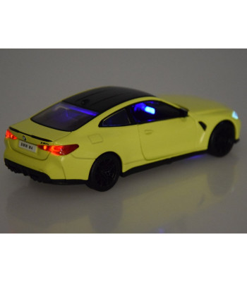 Metallist automudel BMW M4 mõõtkavas 1:32 valgushelid ZA4617